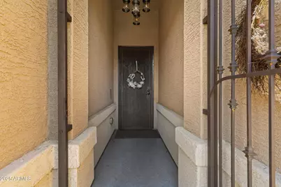 10762 W Bronco Trail, Peoria, AZ 85383 - Photo 5