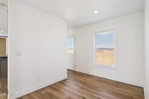 28428 N 250th Ln, Wittmann, AZ 85361 - Photo 9