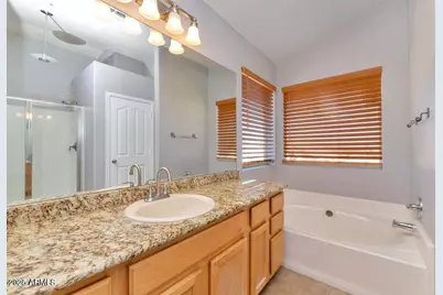 8782 E Pinchot Avenue, Scottsdale, AZ 85251 - Photo 13