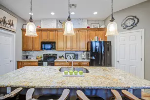 42424 N Gavilan Peak Pkwy, Anthem, AZ 85086 - Photo 9