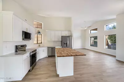 15264 W Mulberry Drive, Goodyear, AZ 85395 - Photo 5