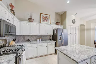 8182 W Crocus Drive, Peoria, AZ 85381 - Photo 11