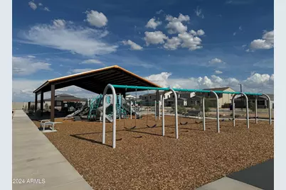 17982 W Creedance Boulevard, Surprise, AZ 85387 - Photo 3