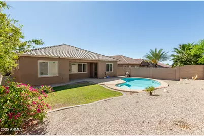 10502 W Swayback Pass, Peoria, AZ 85383 - Photo 23