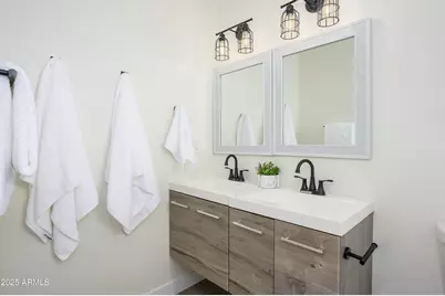 2114 W San Juan Avenue, Phoenix, AZ 85015 - Photo 13