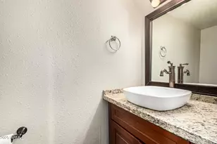 8564 E McDonald Dr, Scottsdale, AZ 85250 - Photo 11