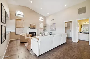 510 S Lagoon Dr, Gilbert, AZ 85233 - Photo 11