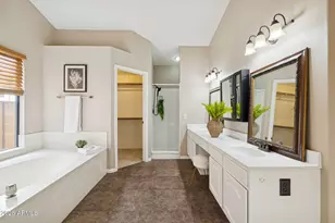 510 S Lagoon Dr, Gilbert, AZ 85233 - Photo 45