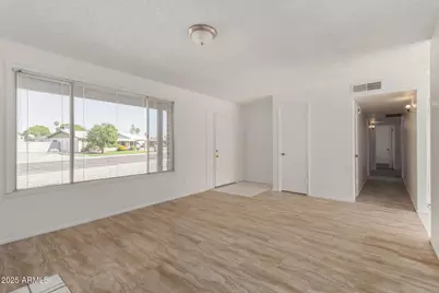 2201 W Topeka Drive, Phoenix, AZ 85027 - Photo 7