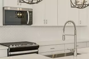 17770 W Odeum Ln, Goodyear, AZ 85338 - Photo 7