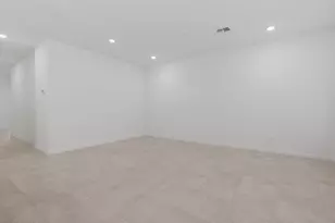 15826 W Gray Fox Trl, Surprise, AZ 85387 - Photo 9