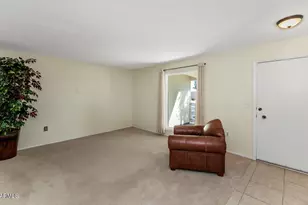 10303 W Prairie Hills Cir, Sun City, AZ 85351 - Photo 7