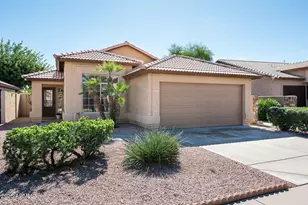 239 W Angela Dr, Phoenix, AZ 85023 - Photo 1