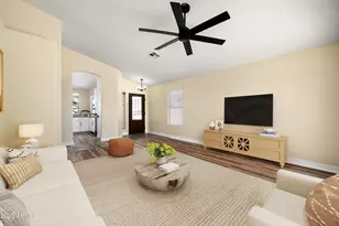 239 W Angela Dr, Phoenix, AZ 85023 - Photo 3