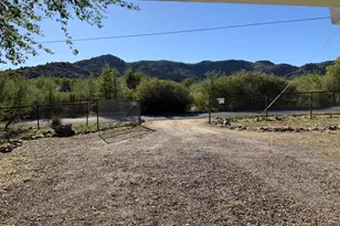 22713 S Lakewood Dr, Yarnell, AZ 85362 - Photo 7