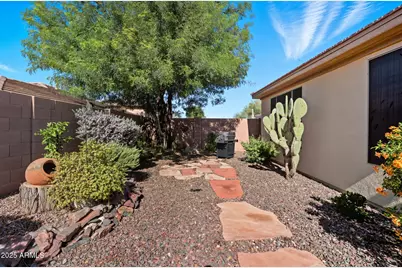 41428 N Fairgreen Way, Anthem, AZ 85086 - Photo 21