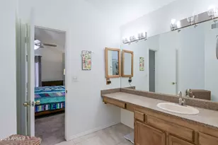 441 E Topeka Dr, Phoenix, AZ 85024 - Photo 15