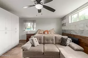 328 E Bethany Home Rd, Phoenix, AZ 85012 - Photo 13