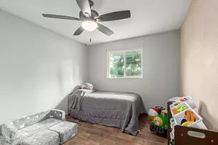 328 E Bethany Home Rd, Phoenix, AZ 85012 - Photo 17