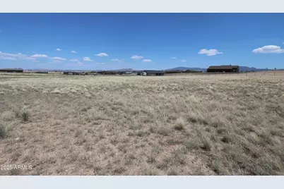 104Xx N Horsepower Drive #5, Prescott Valley, AZ 86315 - Photo 1