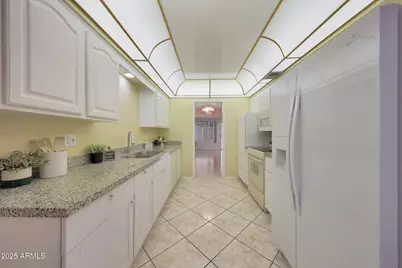 10760 W Saratoga Circle, Sun City, AZ 85351 - Photo 19