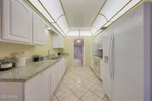 10760 W Saratoga Cir, Sun City, AZ 85351 - Photo 19