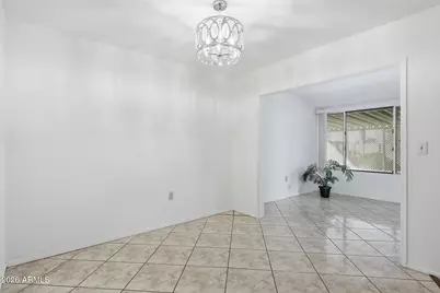 10760 W Saratoga Circle, Sun City, AZ 85351 - Photo 11