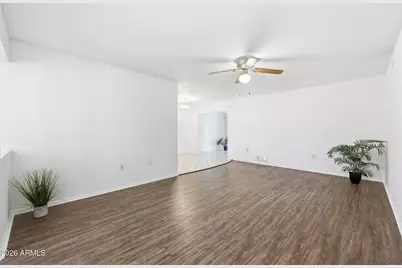 10760 W Saratoga Circle, Sun City, AZ 85351 - Photo 9