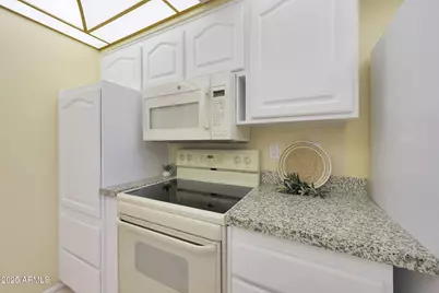 10760 W Saratoga Circle, Sun City, AZ 85351 - Photo 21