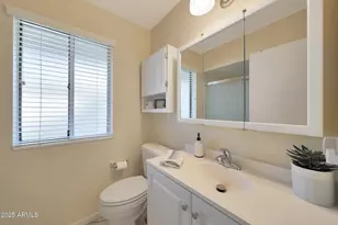 10760 W Saratoga Cir, Sun City, AZ 85351 - Photo 27