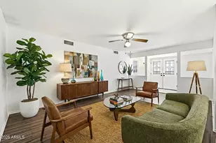 10760 W Saratoga Cir, Sun City, AZ 85351 - Photo 7