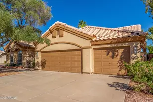 4026 E Summerhaven Dr, Phoenix, AZ 85044 - Photo 7