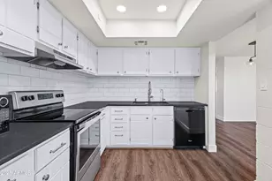 4201 E Camelback Rd, Phoenix, AZ 85018 - Photo 9