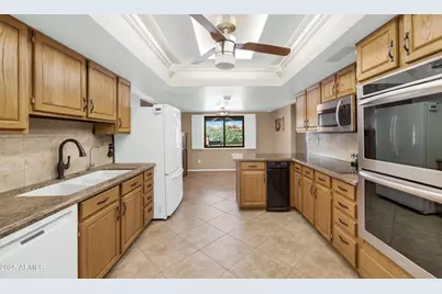 14020 N 64th Street, Scottsdale, AZ 85254 - Photo 11