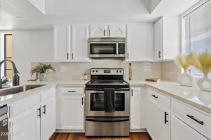 2020 W Union Hills Dr, Phoenix, AZ 85027 - Photo 11