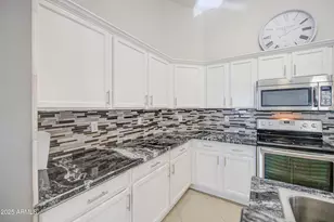 15815 W Washington St, Goodyear, AZ 85338 - Photo 13