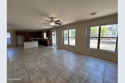 3911 S 100th Glen, Tolleson, AZ 85353 - Photo 9