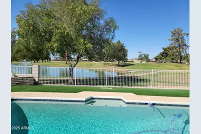 17230 N Country Club Drive, Sun City, AZ 85373 - Photo 5