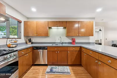 619 E Vista Avenue, Phoenix, AZ 85020 - Photo 13