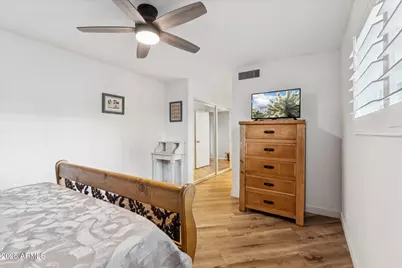 619 E Vista Avenue, Phoenix, AZ 85020 - Photo 29