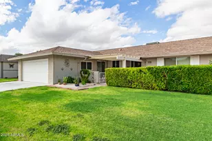 10404 W Kingswood Cir, Sun City, AZ 85351 - Photo 3