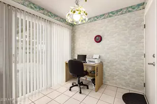 10404 W Kingswood Cir, Sun City, AZ 85351 - Photo 9