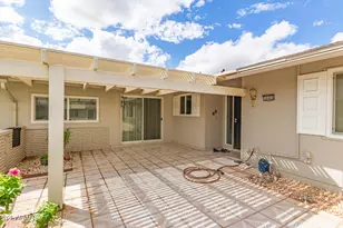 10404 W Kingswood Cir, Sun City, AZ 85351 - Photo 5