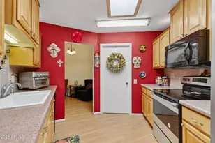 14229 N Palm Ridge Dr W, Sun City, AZ 85351 - Photo 21