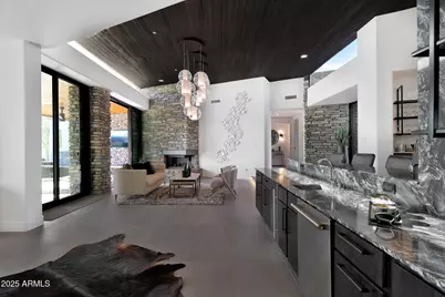 10381 E Loving Tree Lane, Scottsdale, AZ 85262 - Photo 23