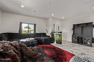 12459 W Lobo Dr, Arizona City, AZ 85123 - Photo 7