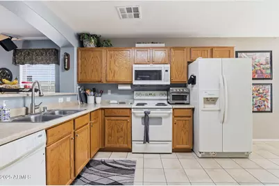 10602 W Roanoke Avenue, Avondale, AZ 85392 - Photo 5