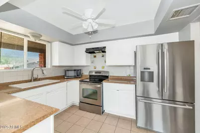 316 E Vogel Avenue, Phoenix, AZ 85020 - Photo 13