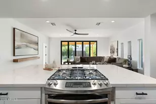 3739 E Fairmount Ave, Phoenix, AZ 85018 - Photo 9