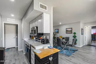 18203 N 130th Ave, Sun City West, AZ 85375 - Photo 13